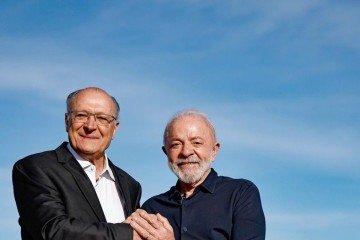 O presidente Lula parabenizou o vice-presidente Geraldo Alckmin pelo seu aniversário de 73 anos -  (crédito: Ricardo Stuckert)