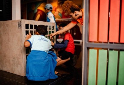 Visitantes são convidados a construir e desmontar sua própria versão de Brasília, com estímulo à leitura crítica do espaço urbano, mas também vínculo afetivo  -  (crédito: Vanessa Acioly) -Visitantes são convidados a construir e desmontar sua própria versão de Brasília, com estímulo à leitura crítica do espaço urbano, mas também vínculo afetivo  -  (crédito: Vanessa Acioly)