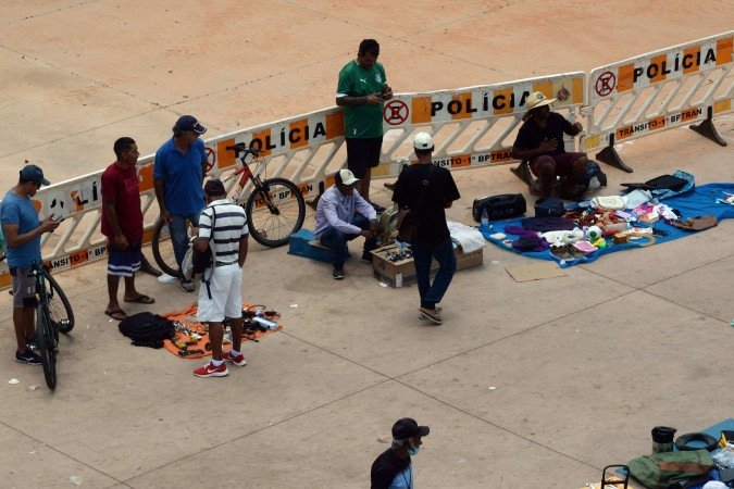  Camel&ocirc;s ocupam as ruas com suas mercadorias