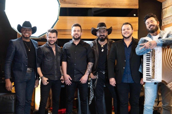 Matheus & Lorenzo preparam lançamento de Matheus & Lorenzo preparam lançamento de