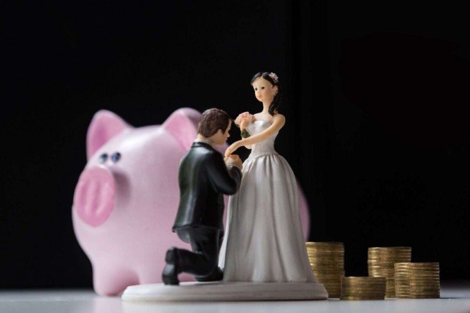 O planejamento financeiro é uma estratégia para evitar dívidas após o casamento (Imagem: illustrissima | Shutterstock) - (crédito: EdiCase) O planejamento financeiro é uma estratégia para evitar dívidas após o casamento (Imagem: illustrissima | Shutterstock) - (crédito: EdiCase)
