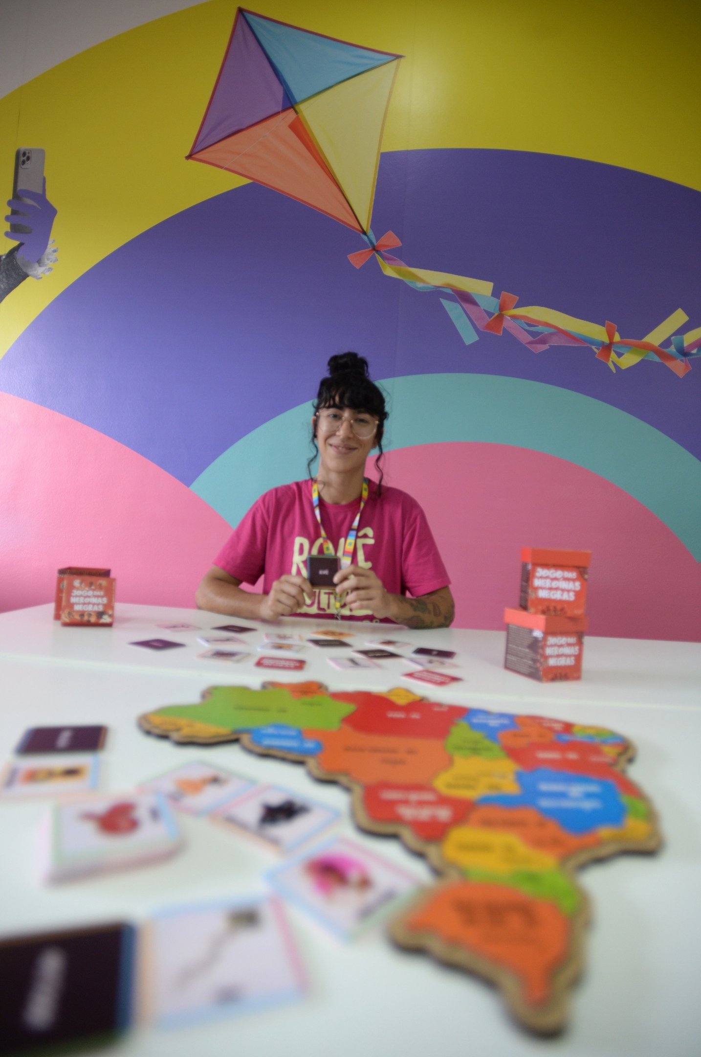  07/11/2025. Crédito: Minervino Júnior/CB/D.A Press. Brasil.  Brasilia - DF. Rolê Cultural educativo no CCBB. Isabela Formiga - educadora