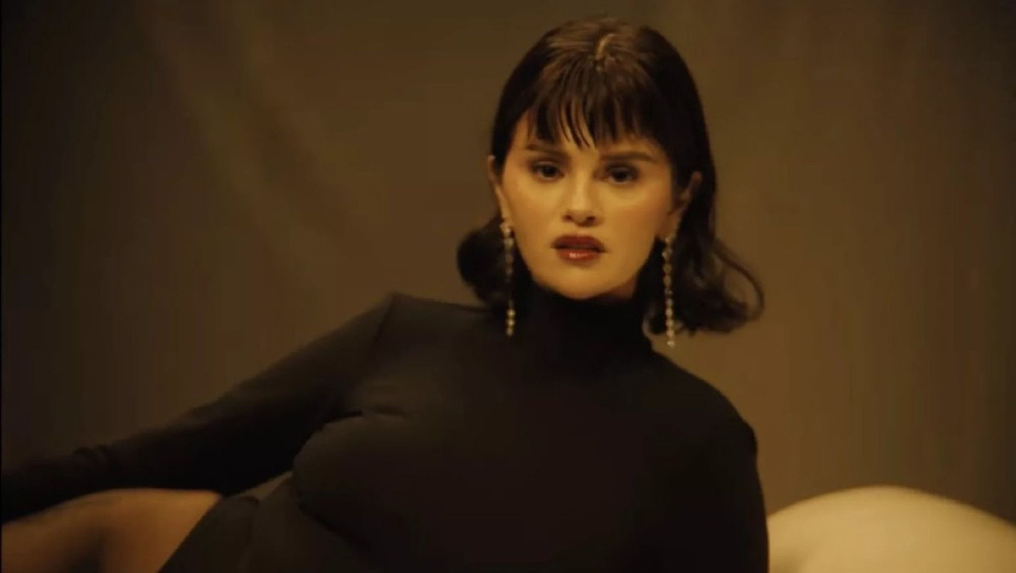 Selena Gomez celebra fase de equilíbrio e fala sobre saúde mental