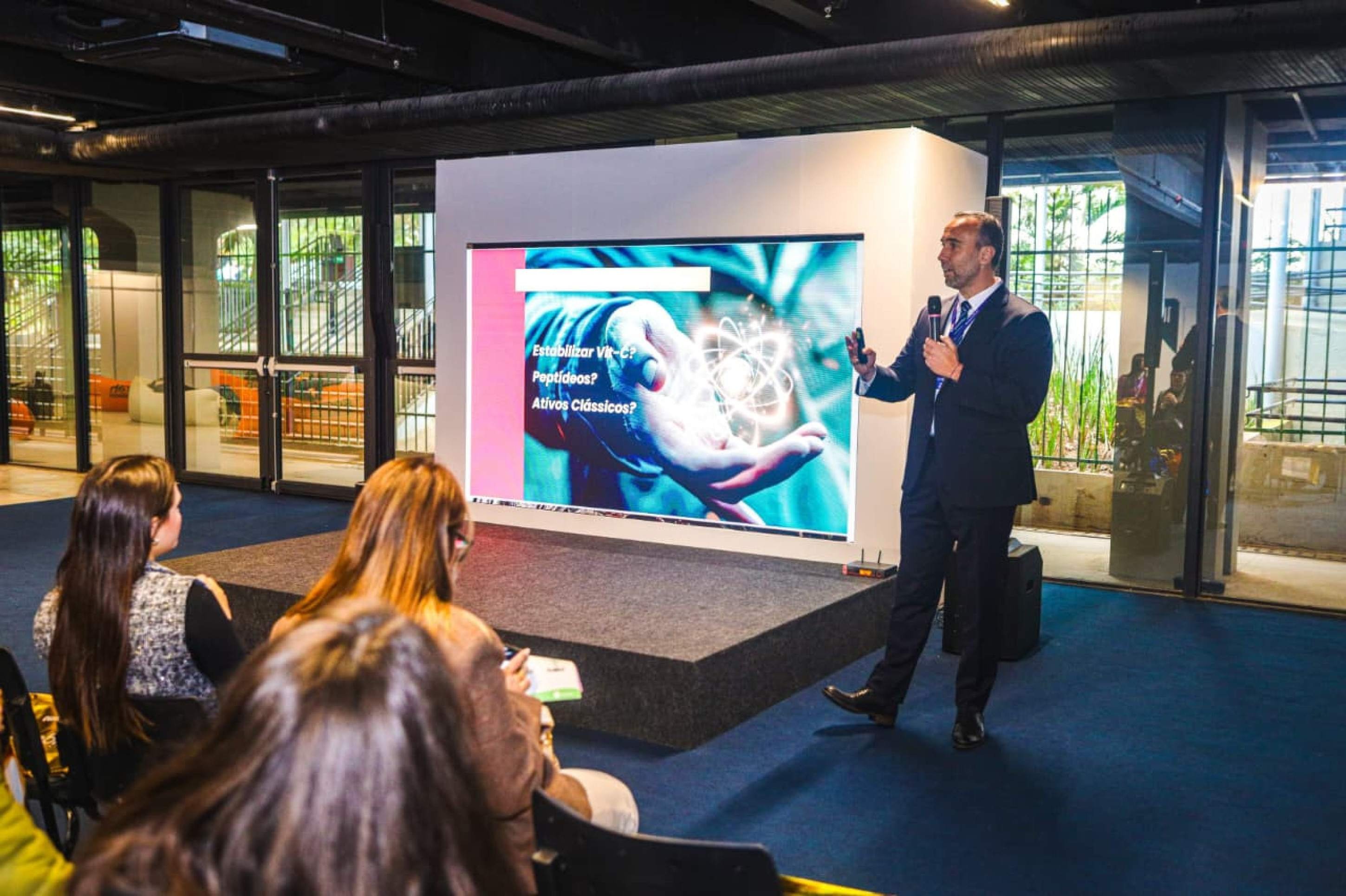 João Longo, professor da UnB, está ajudando a fomentar o empreendedorismo científico no Brasil
