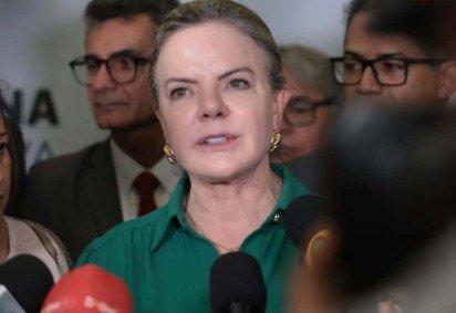 Ministra Gleisi Hoffmann diz que governo avalia liberar FGTS para vítimas -  (crédito: Gil Ferreira/Presidência da República) -Ministra Gleisi Hoffmann diz que governo avalia liberar FGTS para vítimas -  (crédito: Gil Ferreira/Presidência da República)