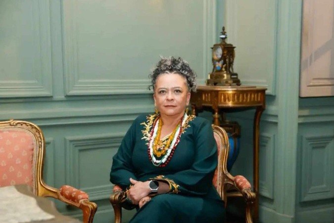 Ana Maria Gonçalves toma posse na ABL e se torna a primeira mulher negra imortal
- (crédito: Academia Brasileira de Letras/Reprodução) Ana Maria Gonçalves toma posse na ABL e se torna a primeira mulher negra imortal
- (crédito: Academia Brasileira de Letras/Reprodução)