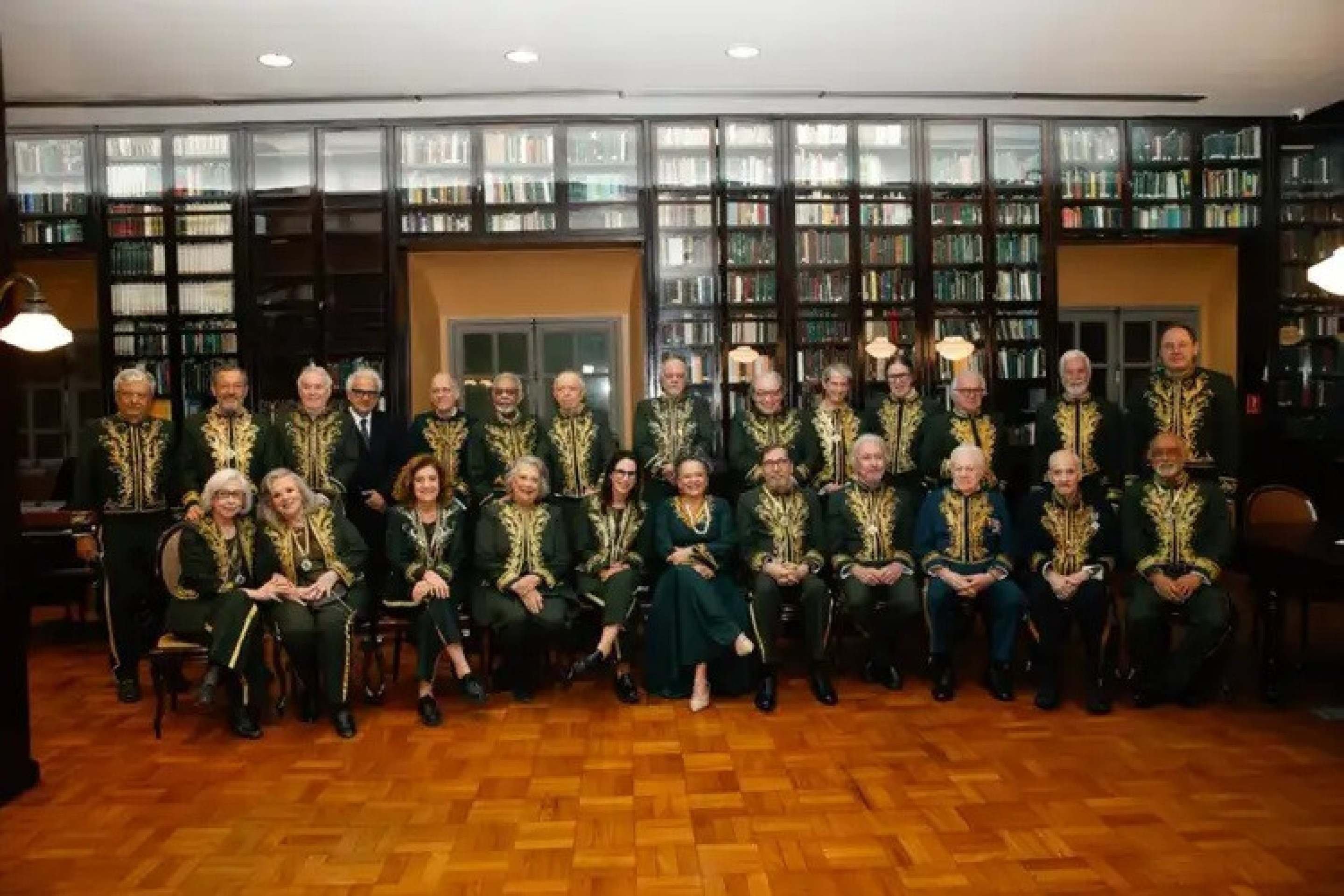 Ana Maria Gonçalves é reconhecida especialmente pelo livro Um Defeito de Cor. A obra narra, em 952 páginas, a história de Kehinde, uma mulher africana que atravessa o século 19 buscando reencontrar o filho