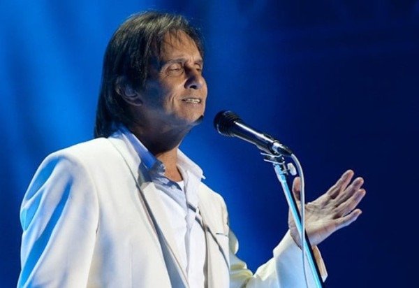 Divulgação / Roberto Carlos Oficial / Caio Girardi