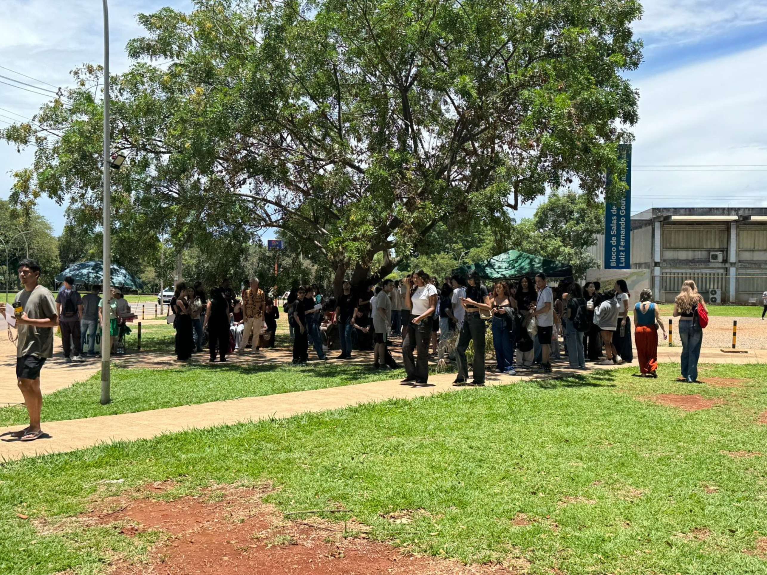 Chegada dos primeiros candidatos do Enem 2025 na UnB, neste domingo (9/11)