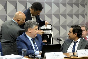 Parlamentar baseou o requerimento em artigo e lei que concedem às CPIs poderes de investigação semelhantes aos das autoridades judiciais - (crédito: Carlos Moura/Agência Senado) Parlamentar baseou o requerimento em artigo e lei que concedem às CPIs poderes de investigação semelhantes aos das autoridades judiciais - (crédito: Carlos Moura/Agência Senado)