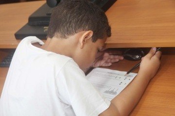 Estudante realizando a OBMEP Mirim -  (crédito:  Divulgação/IMPA)