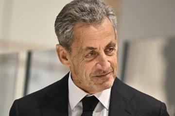 Sarkozy tornou-se, em 21 de outubro, o primeiro chefe de Estado francês a ser preso desde o fim da Segunda Guerra Mundial - (crédito: JULIEN DE ROSA / AFP) Sarkozy tornou-se, em 21 de outubro, o primeiro chefe de Estado francês a ser preso desde o fim da Segunda Guerra Mundial - (crédito: JULIEN DE ROSA / AFP)