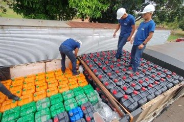 Entre os produtos apreendidos, estão latas de cerveja, café, açúcar e óleo lubrificante automotivo - (crédito: Divulgação/Seec-DF) Entre os produtos apreendidos, estão latas de cerveja, café, açúcar e óleo lubrificante automotivo - (crédito: Divulgação/Seec-DF)