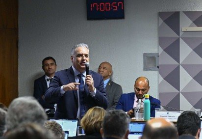  Comiss..o Parlamentar Mista de Inqu..rito do INSS - 2025 (CPMI - INSS) realiza oitiva de dirigente da Associa....o de Amparo Social ao Aposentado e Pensionista (AASAP). ..O objetivo da comiss..o .. investigar fraudes no Instituto Nacional do Seguro Social (INSS), envolvendo descontos irregulares em benef..cios de aposentados e pensionistas. A CMPI .. formada por senadores e deputados, num total de 32 titulares e igual n..mero de suplentes. ..Em pronunciamento, relator da CPMI - INSS, deputado Alfredo Gaspar (Uni..o-AL)...Foto: Waldemir Barreto/Ag..ncia Senado
     -  (crédito:  Waldemir Barreto/Agência Senado) - Comiss..o Parlamentar Mista de Inqu..rito do INSS - 2025 (CPMI - INSS) realiza oitiva de dirigente da Associa....o de Amparo Social ao Aposentado e Pensionista (AASAP). ..O objetivo da comiss..o .. investigar fraudes no Instituto Nacional do Seguro Social (INSS), envolvendo descontos irregulares em benef..cios de aposentados e pensionistas. A CMPI .. formada por senadores e deputados, num total de 32 titulares e igual n..mero de suplentes. ..Em pronunciamento, relator da CPMI - INSS, deputado Alfredo Gaspar (Uni..o-AL)...Foto: Waldemir Barreto/Ag..ncia Senado
     -  (crédito:  Waldemir Barreto/Agência Senado)