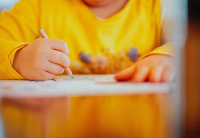 No último dia 5 de agosto, o Decreto nº 12.574 instituiu a Política Nacional Integrada da Primeira Infância (PNIPI) -  (crédito:  Alexander Dummer/Unsplash)