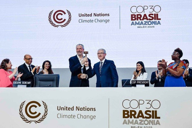 Presidente da COP30 alerta para urgência climática após tragédia no Paraná