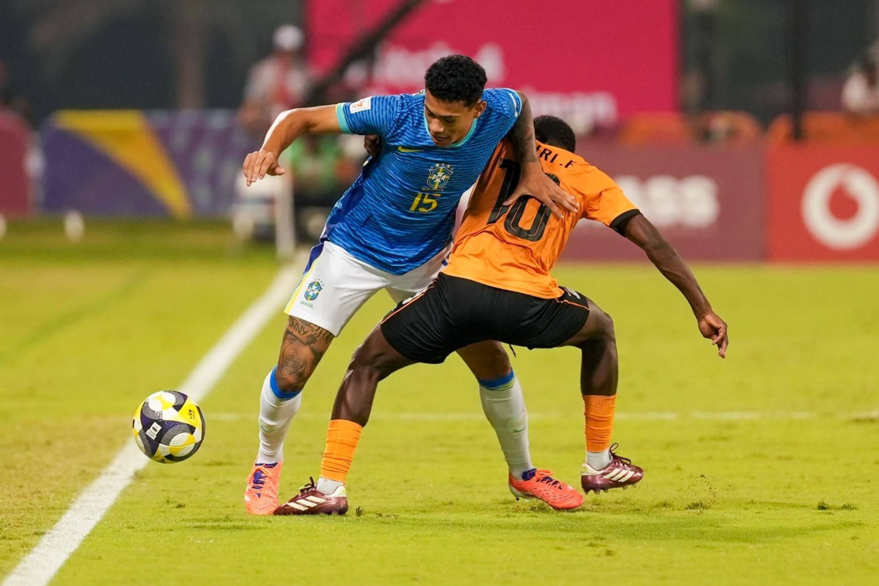Brasil empata com Zâmbia e se classifica em primeiro no Mundial Sub-17