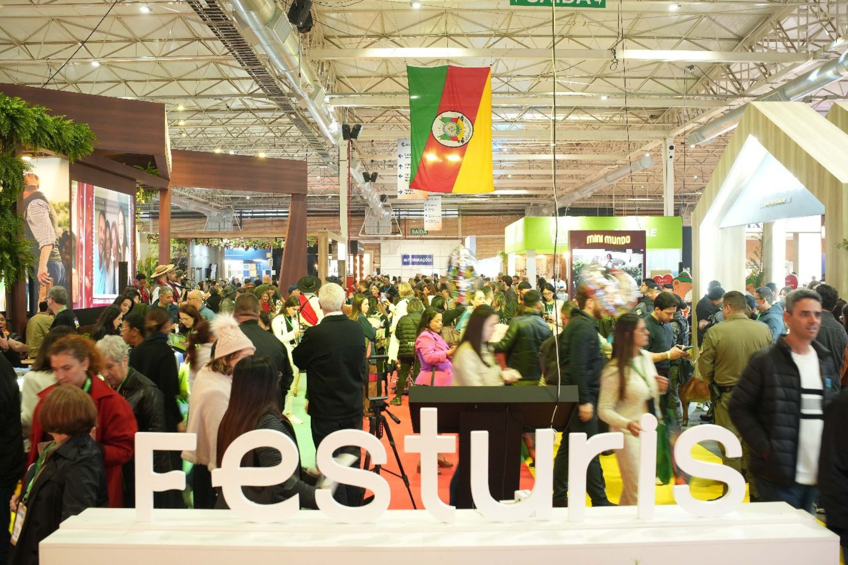 Festuris 2025 celebra crescimento de 15% e projeta futuro com o tema “Reimaginando o Amanhã”