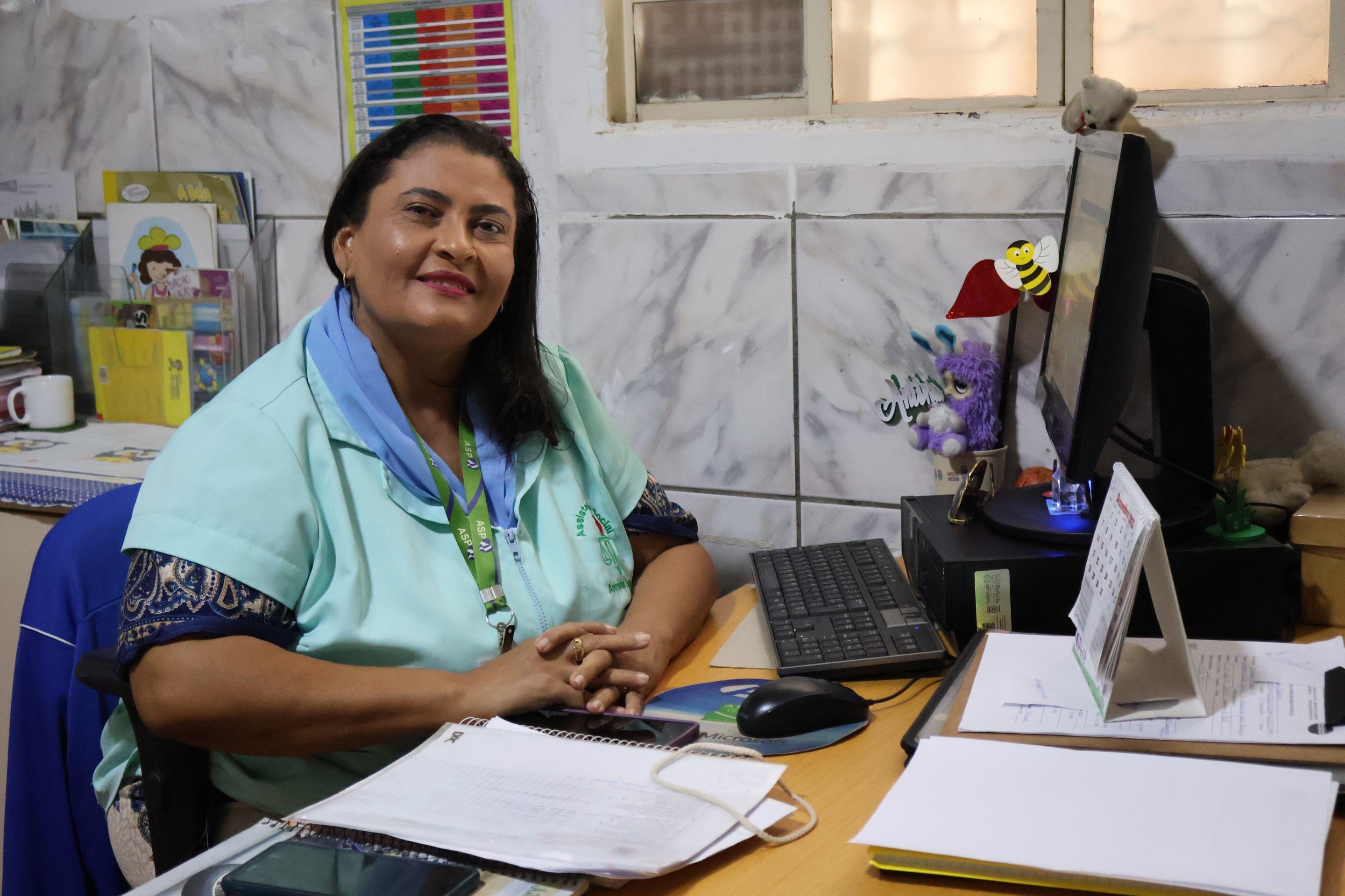 Conheça a história da assistente social que já morou na rua