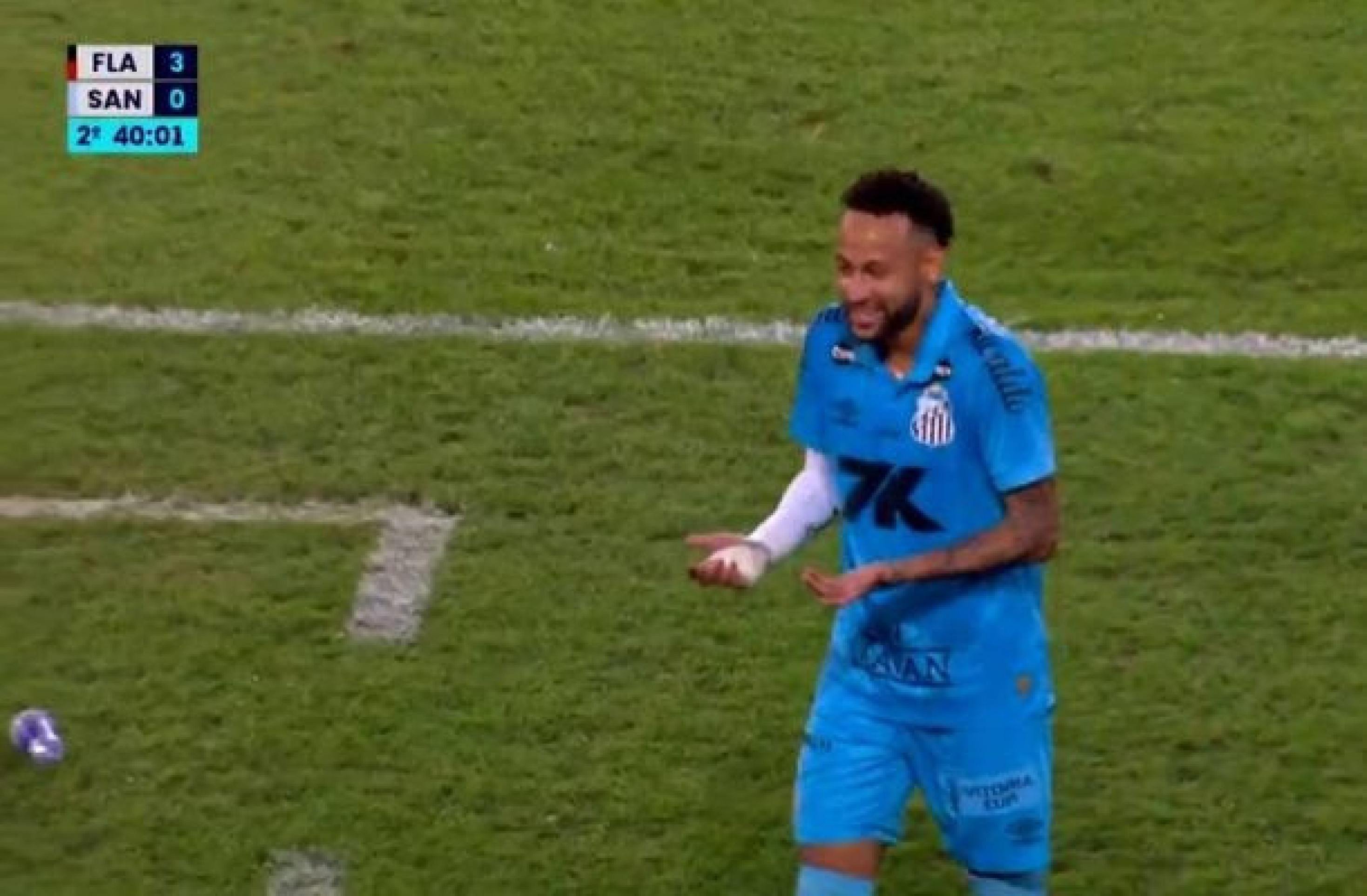 Neymar xinga árbitro durante a derrota do Santos para o Flamengo no Maracanã - (crédito: Foto: Reprodução) Neymar xinga árbitro durante a derrota do Santos para o Flamengo no Maracanã - (crédito: Foto: Reprodução)
