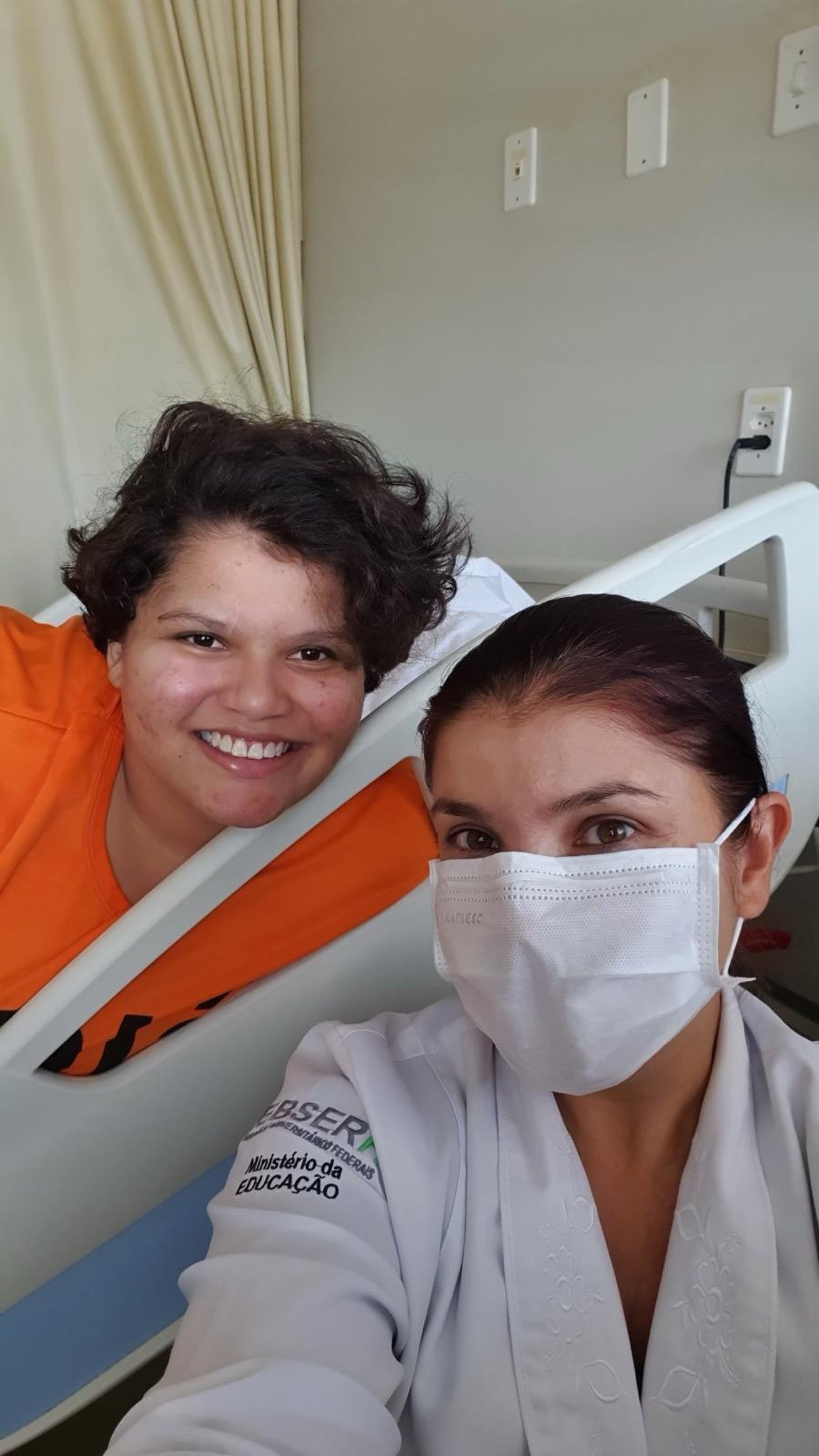 Amizade começou na reabilitação, durante a internação de Alanna