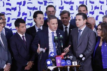 Derrite recua, desiste de mudar Lei Antiterrorismo e diz que competência da PF será preservada