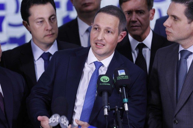 Derrite na entrevista ao lado de Motta: ele negou que haja impasse com o governo e afirmou que a polêmica decorreu de Derrite na entrevista ao lado de Motta: ele negou que haja impasse com o governo e afirmou que a polêmica decorreu de