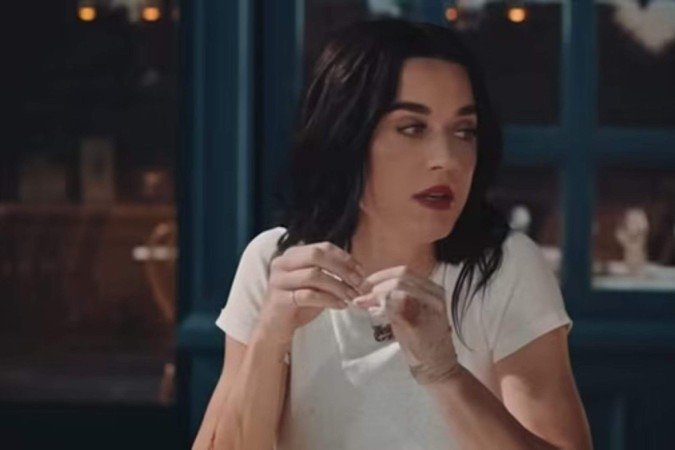 Katy Perry desabafa sobre vulnerabilidade ao lançar “Bandaids” - (crédito: TMJBrazil) Katy Perry desabafa sobre vulnerabilidade ao lançar “Bandaids” - (crédito: TMJBrazil)
