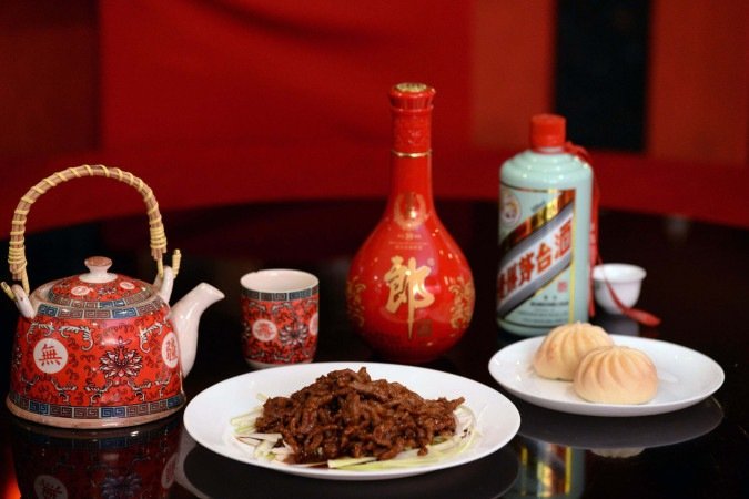 A carne desfiada com cebolinha ao molho Pequim é um dos destaques do menu do Restaurante Long -  (crédito: Minervino Júnior/CB/D.A.Press)