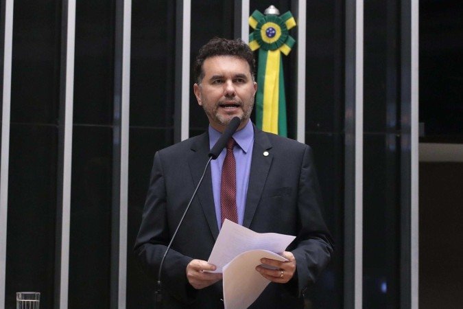 Relator do Plano Nacional de Educação recua e mantém meta de investimento de 10% do PIB