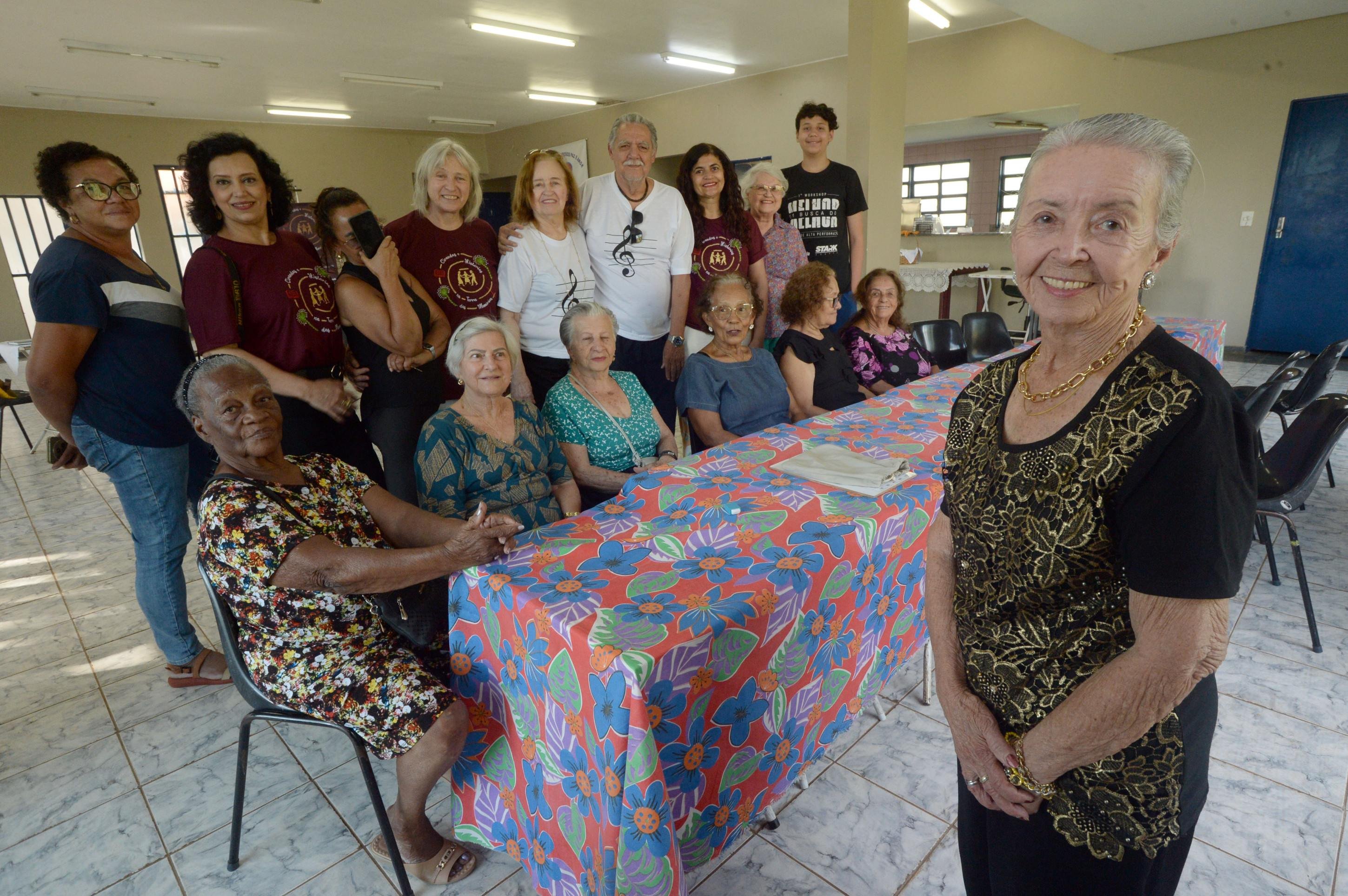 Vida em movimento: projeto leva oficinas de narração e artes para centros de convivência de idosos