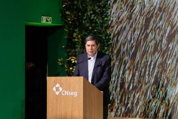 Carlos Trabuco afirma que a economia sustentável é um importante 'bõnus' do Brasil: Vinte e três por cento da energia brasileira é renovável, ao contrário do mundo que não passa de 5%. - (crédito: Divulgação/CNSeg) Carlos Trabuco afirma que a economia sustentável é um importante 'bõnus' do Brasil: Vinte e três por cento da energia brasileira é renovável, ao contrário do mundo que não passa de 5%. - (crédito: Divulgação/CNSeg)