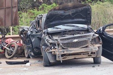 Colisão no trânsito deixa dois feridos na DF-150