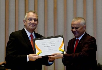  12/11/2025 Crédito: Marcelo Ferreira/CB/D.A Press. Brasil. Brasília - DF -  A Câmara Legislativa do Distrio Federal concede o título de Cidadão Honorário de Brasília ao Presidente do Flamento Luis Eduardo Baptista.