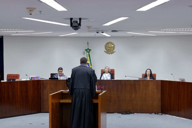 Defesa de Cavaliere alega incoerência estrutural entre a denúncia e provas