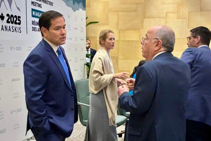 No Canadá, os negociadores brasileiro e norte-americano conversaram por cerca de cinco minutos e marcaram um novo encontro - (crédito: Divulgação/MRE) No Canadá, os negociadores brasileiro e norte-americano conversaram por cerca de cinco minutos e marcaram um novo encontro - (crédito: Divulgação/MRE)