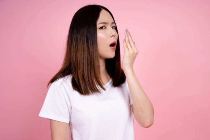 O mau hálito pode indicar muito mais do que a falta de higiene bucal (Imagem: PBXStudio | Shutterstock) -  (crédito: EdiCase)