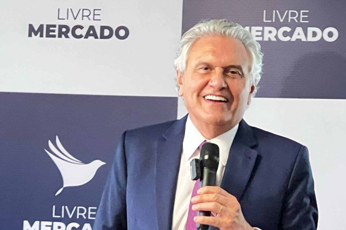 O governador disse ainda que, caso o projeto não seja aprovado agora, ele pretende fazer assim que assumir a presidência da República, reafirmando sua candidatura nas eleições de 2016 -  (crédito: Vanilson Oliveira )