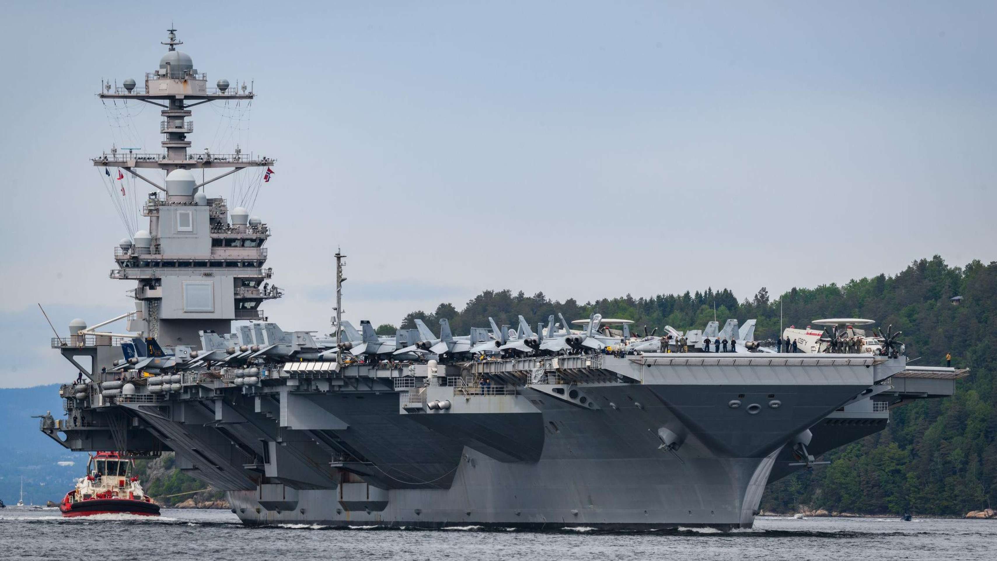 O porta-aviões do USS Gerald Ford. Navio pode pesar até 100 mil toneladas - (crédito: Alyssa Joy / US Navy) O porta-aviões do USS Gerald Ford. Navio pode pesar até 100 mil toneladas - (crédito: Alyssa Joy / US Navy)
