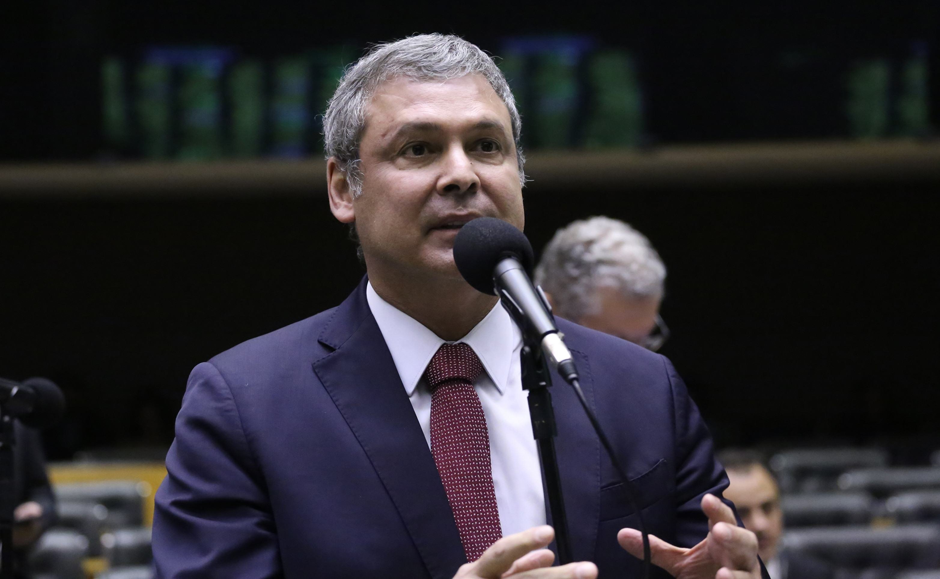 PT cobra cassação de Ramagem e pressiona pela votação do PL do Devedor Contumaz