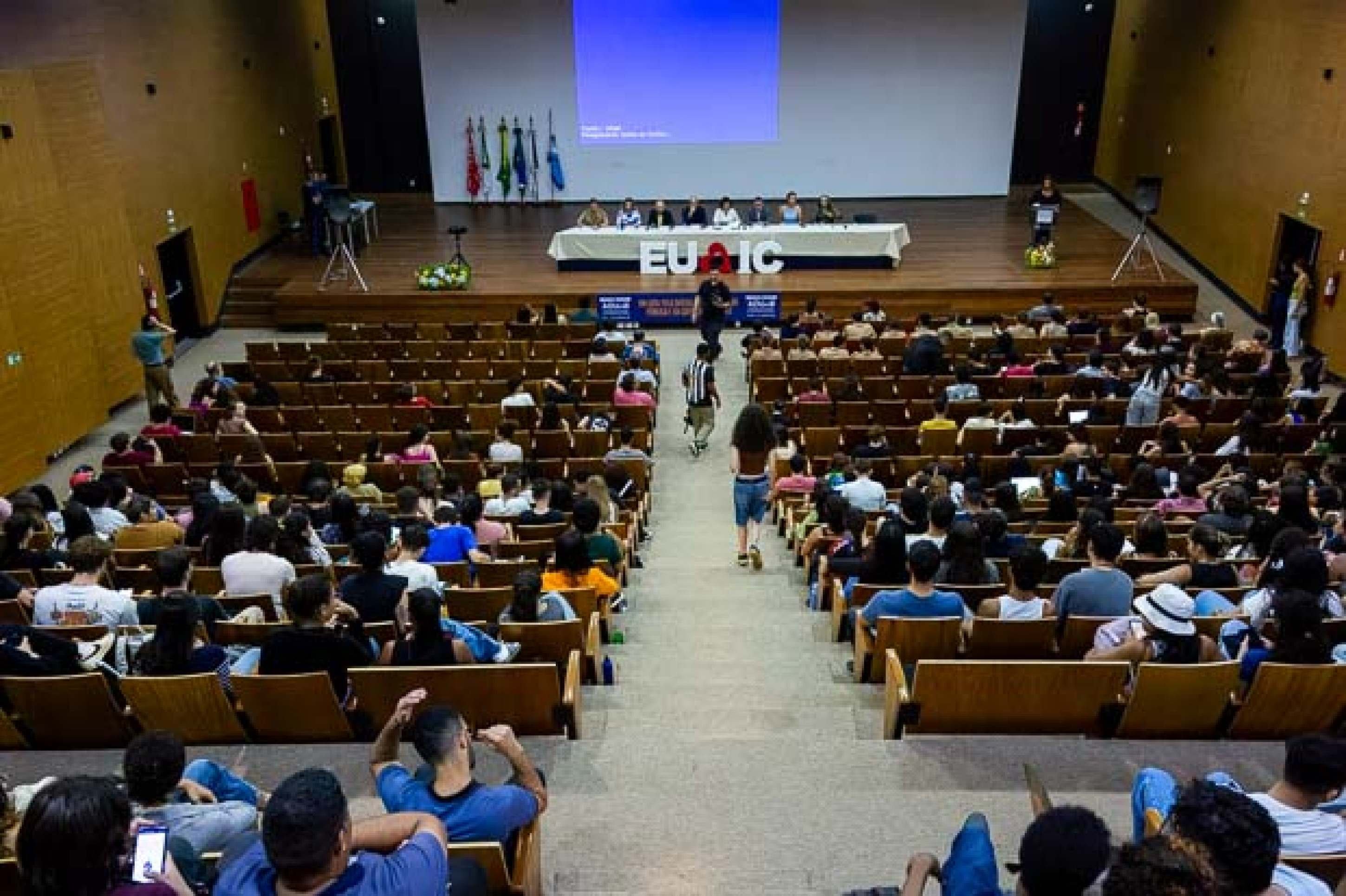 Mais de 200 trabalhos de iniciação científica levam prêmio da UnB