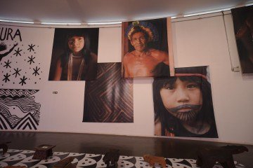 Bancos indígenas do Brasil — Rituais

No Memorial dos Povos Indígenas, Museu Nacional da República e Palácio do Itamaraty, até 22 de fevereiro de 2026
