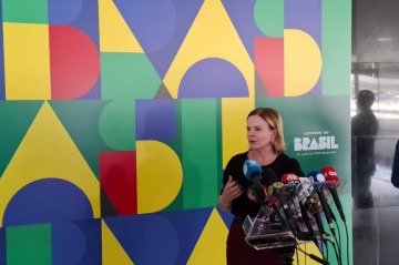 Gleisi sobre PL Antifacção: 'Se o presidente (Motta) colocar na pauta, nós temos condições de fazer esse debate' - (crédito: Francisco Artur de Lima/CB/D.A. Press) Gleisi sobre PL Antifacção: 'Se o presidente (Motta) colocar na pauta, nós temos condições de fazer esse debate' - (crédito: Francisco Artur de Lima/CB/D.A. Press)