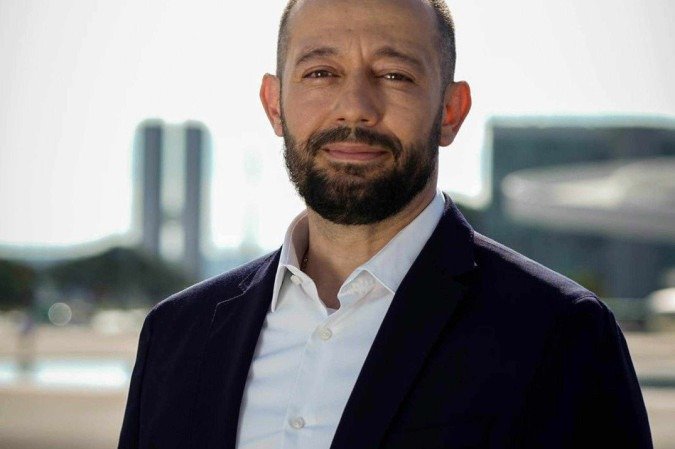 Podemos-DF defende vaga ao Senado com indicação de Cristian Viana - QTU Questões do Universo
