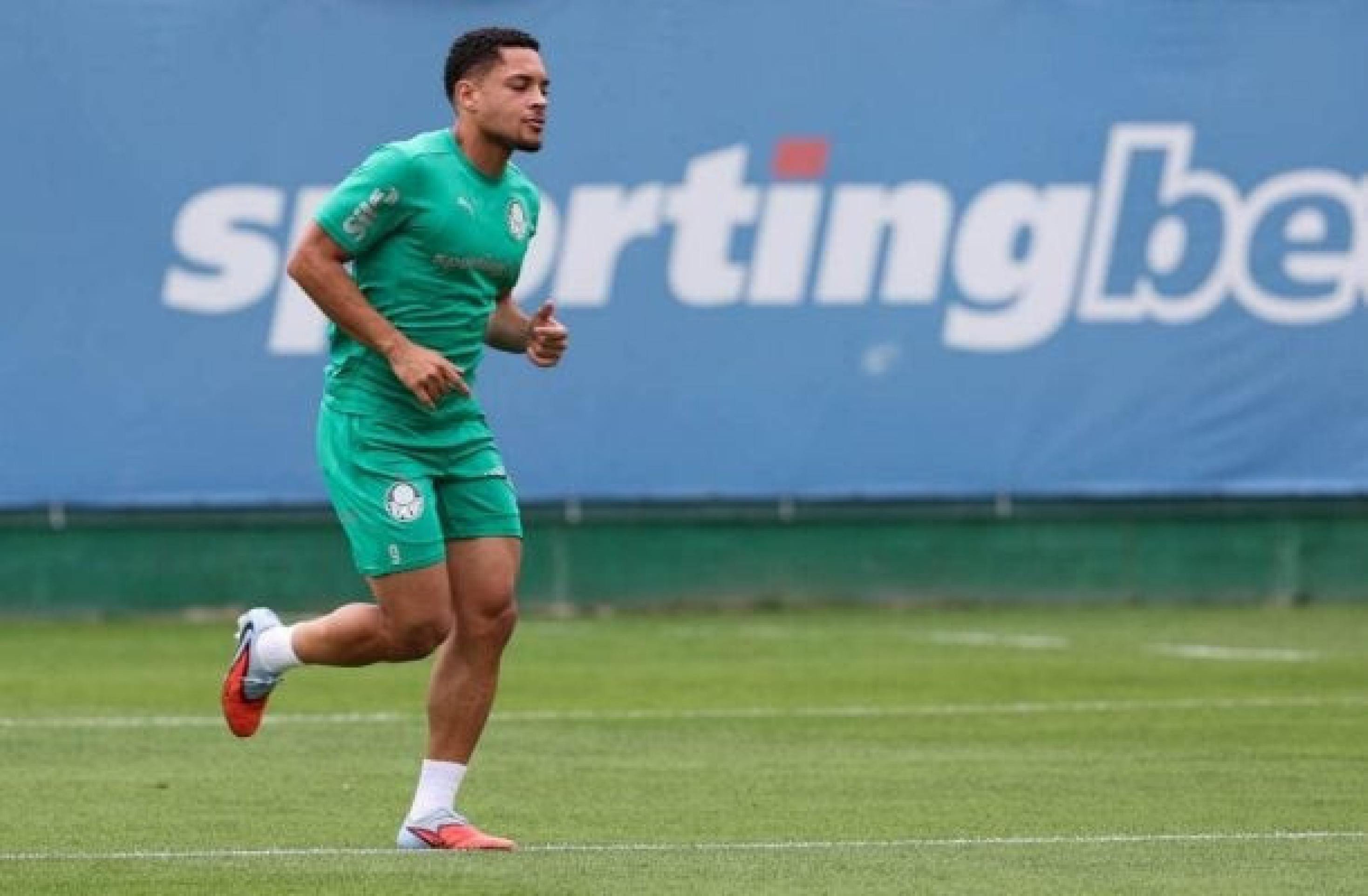 Vitor Roque se defende e diz estar tranquilo antes de julgamento no STJD