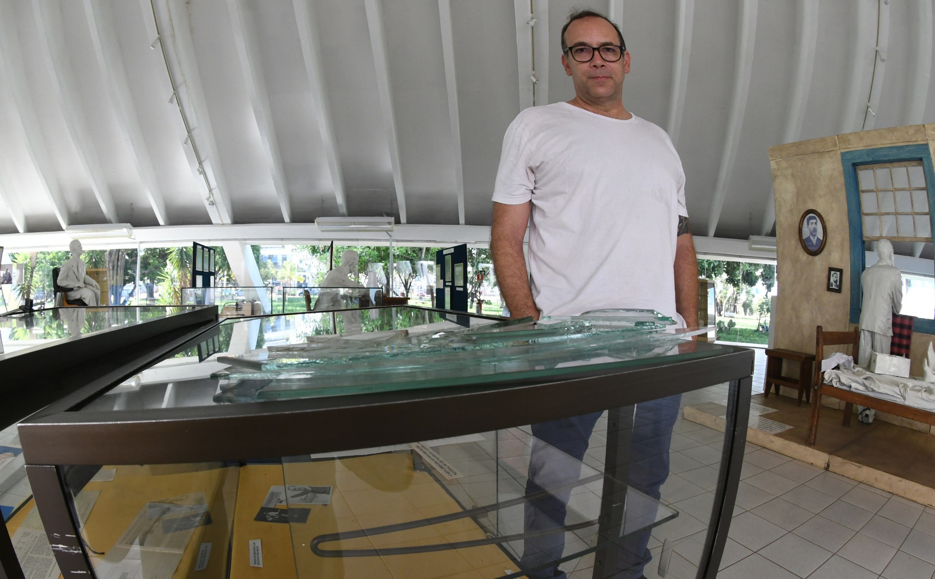  14/11/2025. Cr&eacute;dito: Ed Alves/CB/D.A Press. Brasil.  Brasilia - DF.  Cidades. Ladr&atilde;o invade Instituto Hist&oacute;rico do DF e leva pe&ccedil;as de Kubitschek. Criminoso levou pe&ccedil;as valiosas que pertenceram a personalidades da capital. Na foto, Filipe Oliveira. 