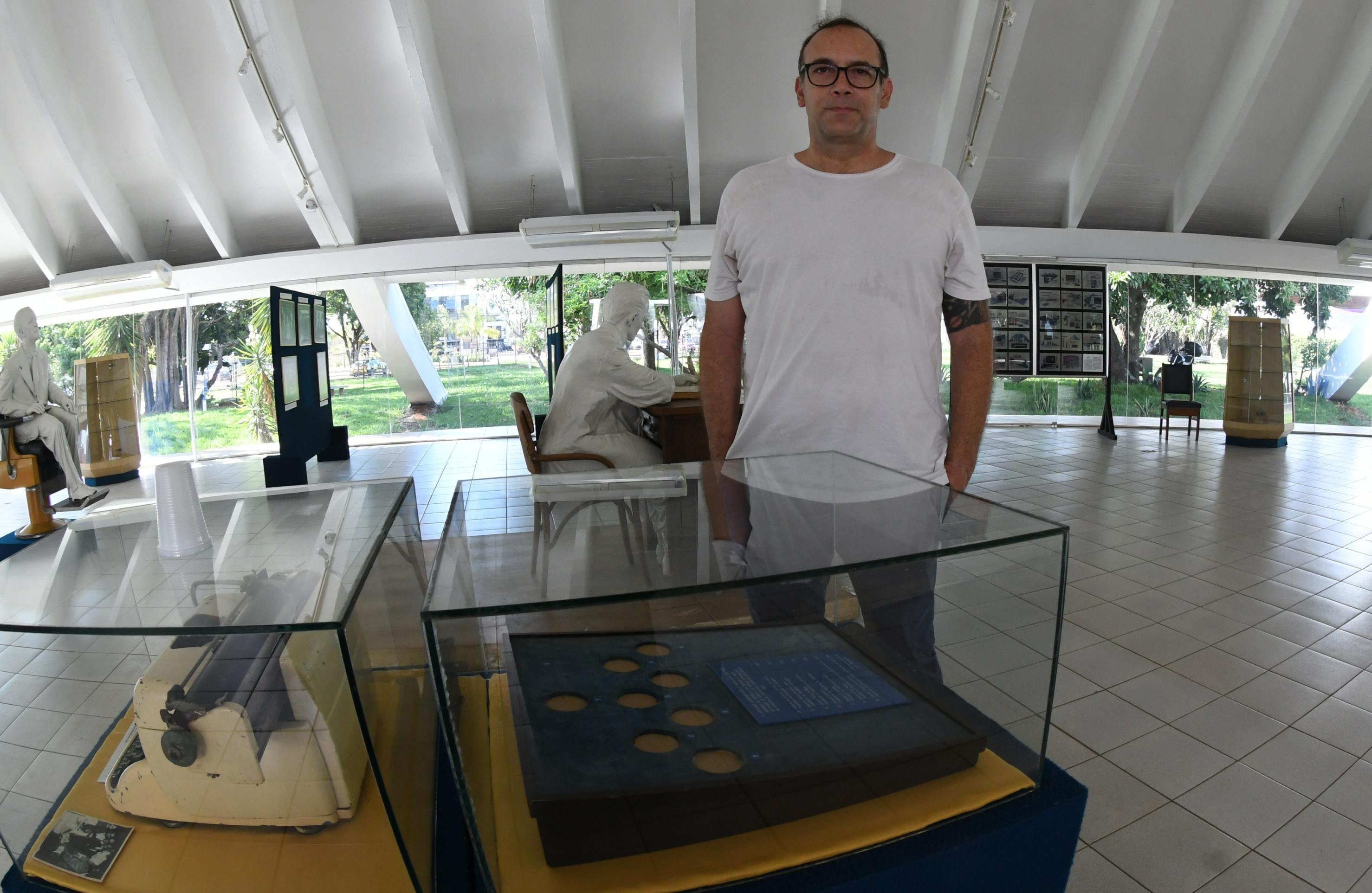  14/11/2025. Cr&eacute;dito: Ed Alves/CB/D.A Press. Brasil.  Brasilia - DF.  Cidades. Ladr&atilde;o invade Instituto Hist&oacute;rico do DF e leva pe&ccedil;as de Kubitschek. Criminoso levou pe&ccedil;as valiosas que pertenceram a personalidades da capital. Na foto, Filipe Oliveira. 