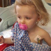 Família Nye, com Gracie usando óculos cor-de-rosa -  (crédito: Nye family)