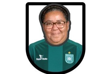 Iara, torcedora do Gama