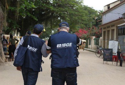 IBGE publicou dois editais com 9.590 vagas temporárias para atuação em pesquisas econômicas e demográficas -  (crédito: Tânia Rêgo / Agência Brasil)